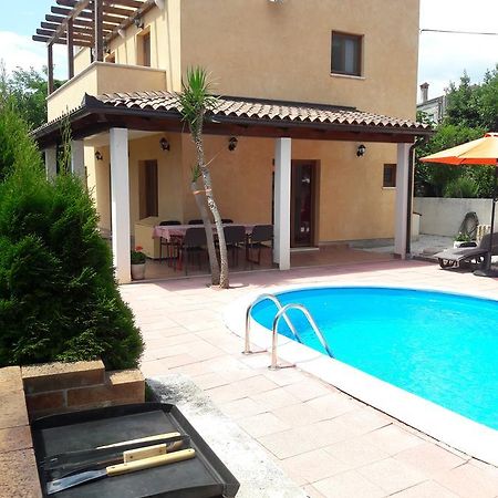 Vacation Home Licinius Ližnjan Extérieur photo